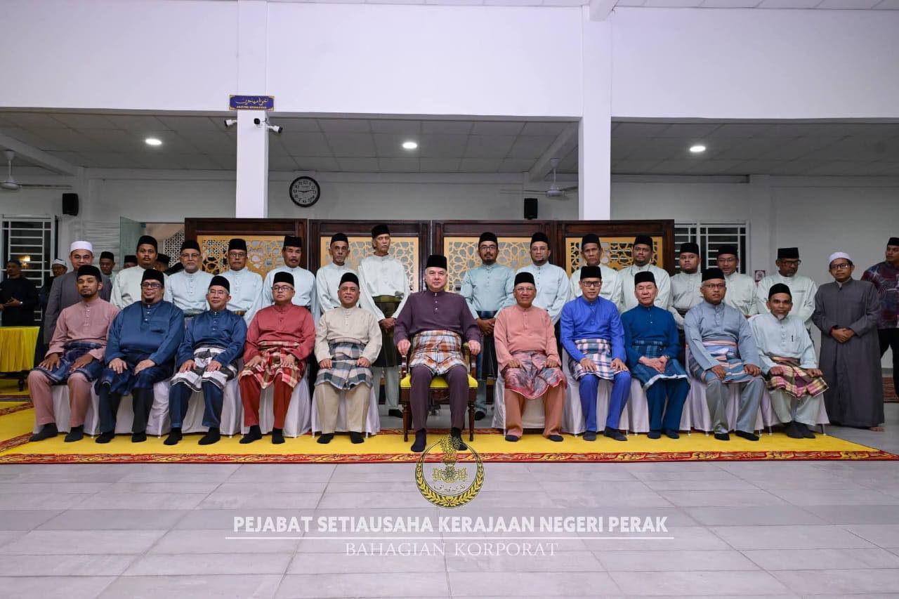 DYMM Paduka Seri Sultan Perak Berkenan Rasmi Masjid Al-Muhajirin, Sertai Takbir Aidiladha Bersama Jemaah