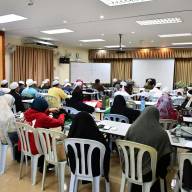 Program Pendidikan Ilmu Falak dan Kursus Muhadharah Ilmiah bersama S.F Tuan Guru Baba Haji Ghazali bin Ahmad Al-Fathani.